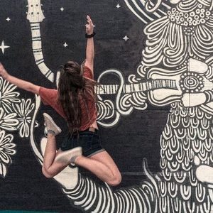 Meet your Posher, Kloee